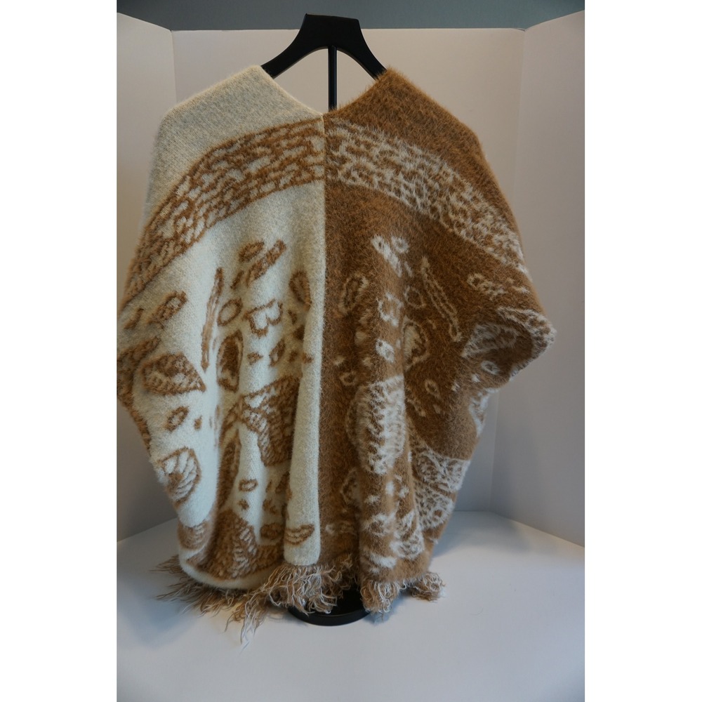 POL Paisley Fuzzy Knit Fringe Poncho Wrap Camel Cream GST317 Womens Small - Picture 4 of 9